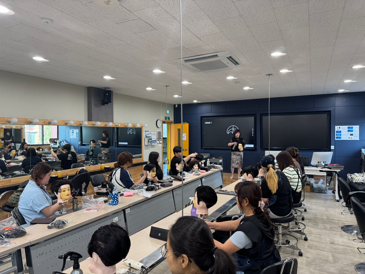 게시물의 4번째 이미지 - 하단 참조